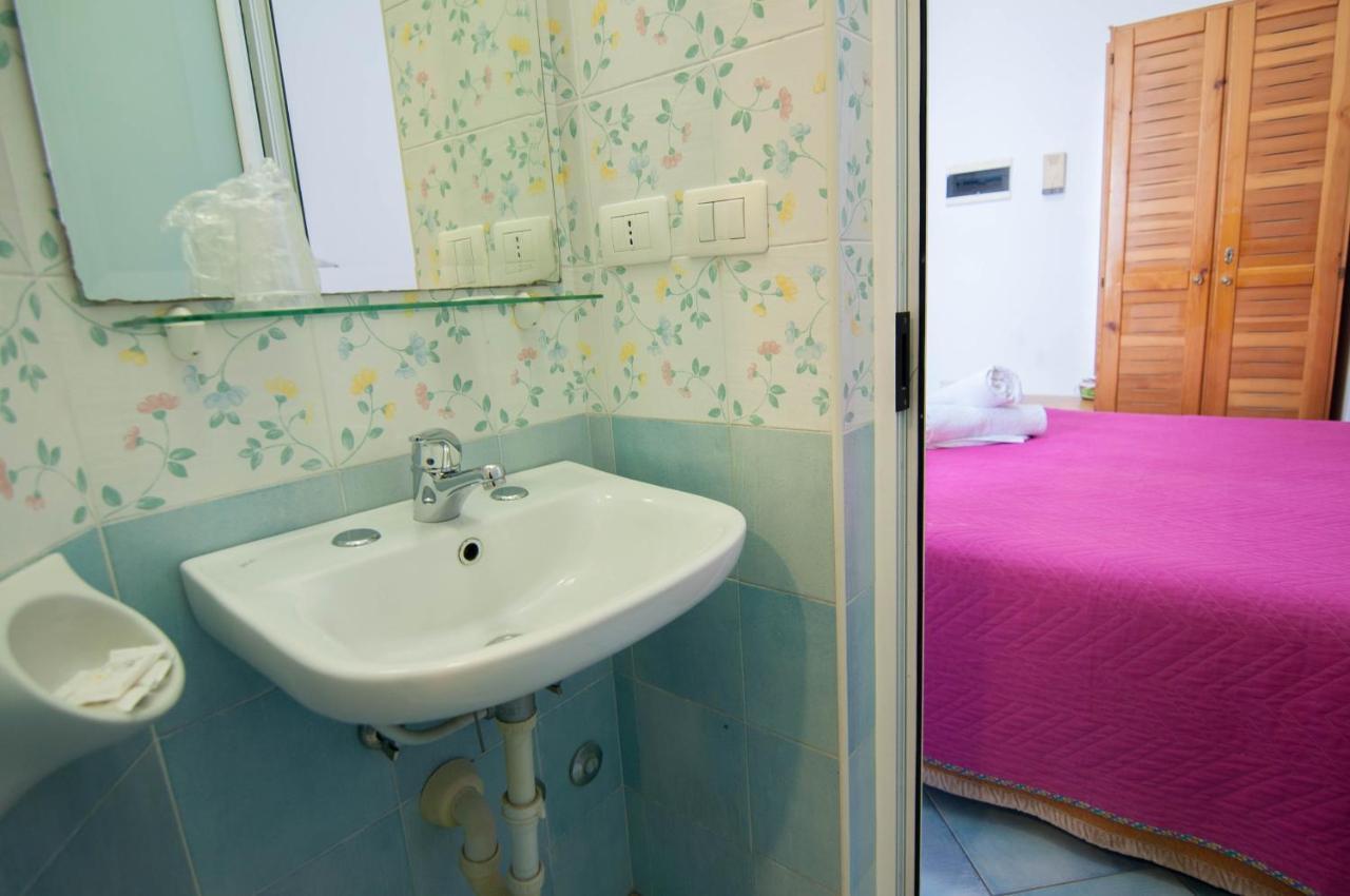 Albergo Macri Иския Екстериор снимка