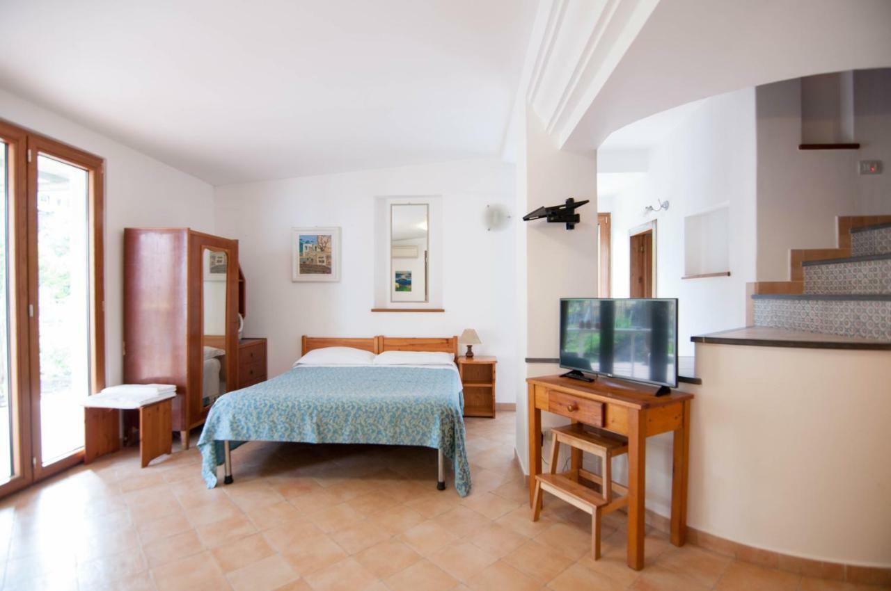 Albergo Macri Иския Екстериор снимка